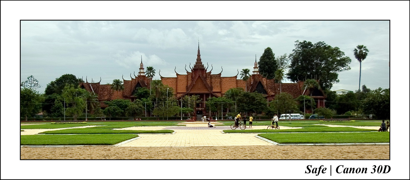 2006 - 07 - Phnom Penh - National museum 01